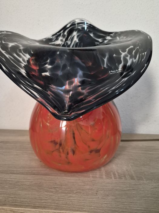 Peças de vidro artesanais – arte vidreira da Marinha Grande