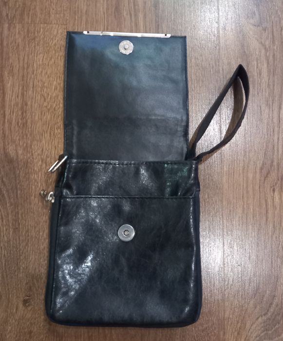 Сумки:  Guess, Valentino, Gucci