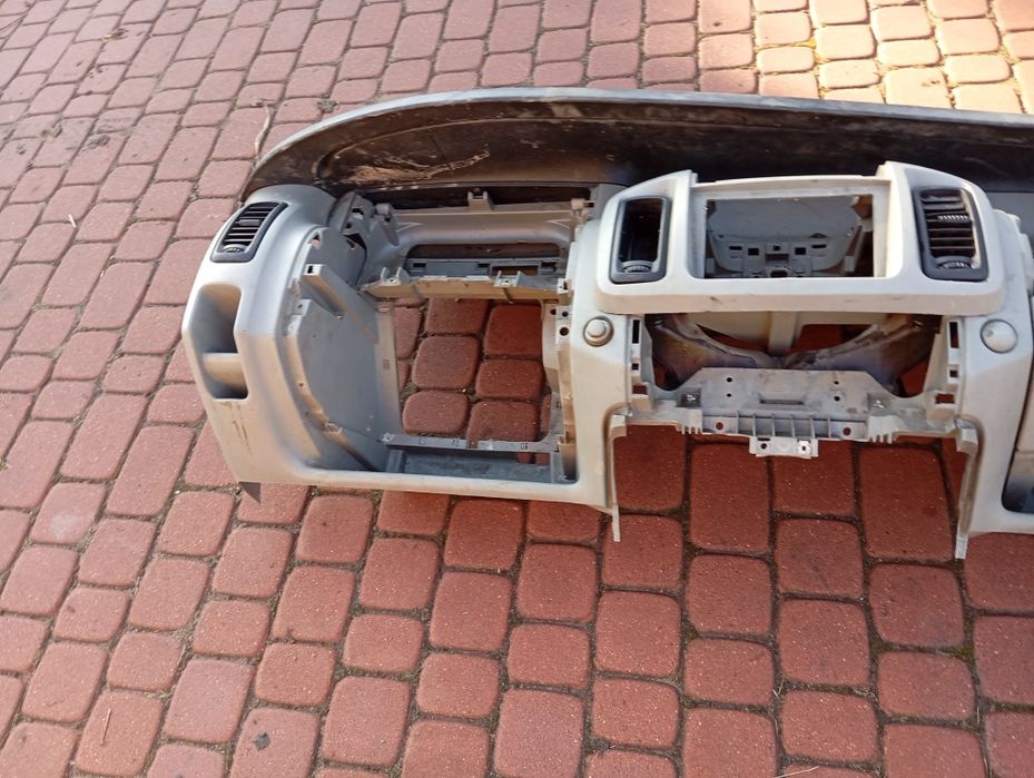 Deska rozdzielcza kokpit Opel Vivaro Trafic