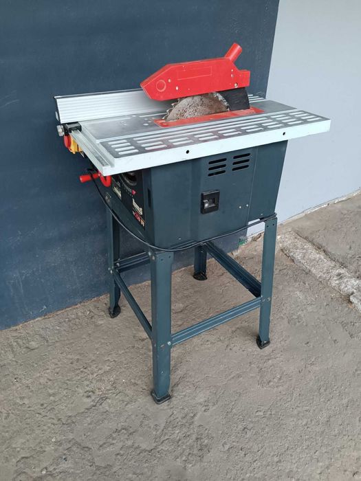 Циркулярна пила Herkules TK250UV