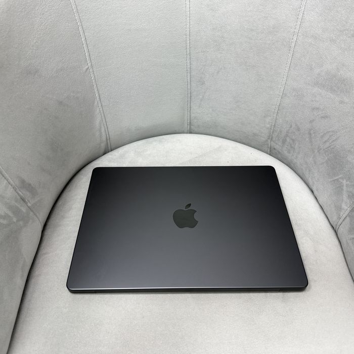 MacBook Pro 14 2024(25) Space Black M4 / 16 ram / 512 ssd