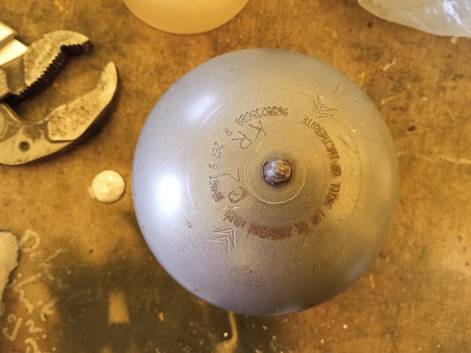 Sfera gruszka siłownia amortyzatora hydraulicznego citroen C5 x7 III