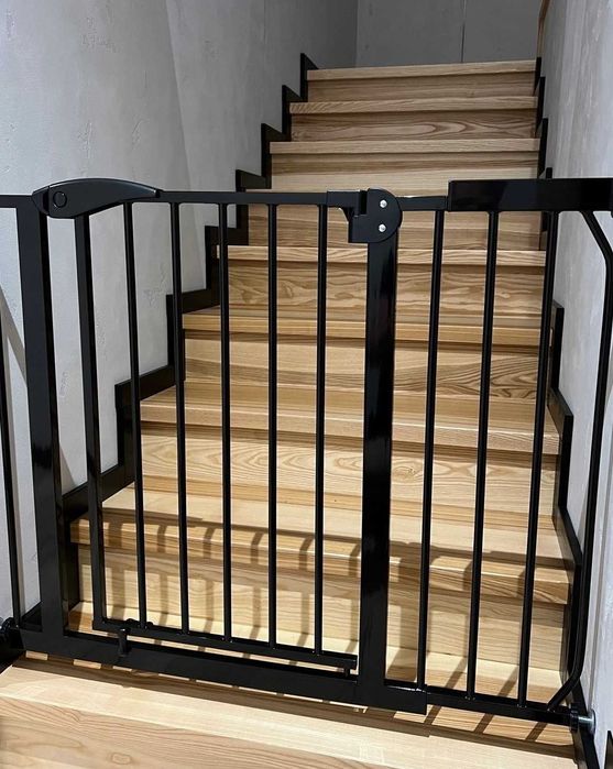 Metalowa bramka zabezpieczająca solidna ochrona dzieci i zwierząt