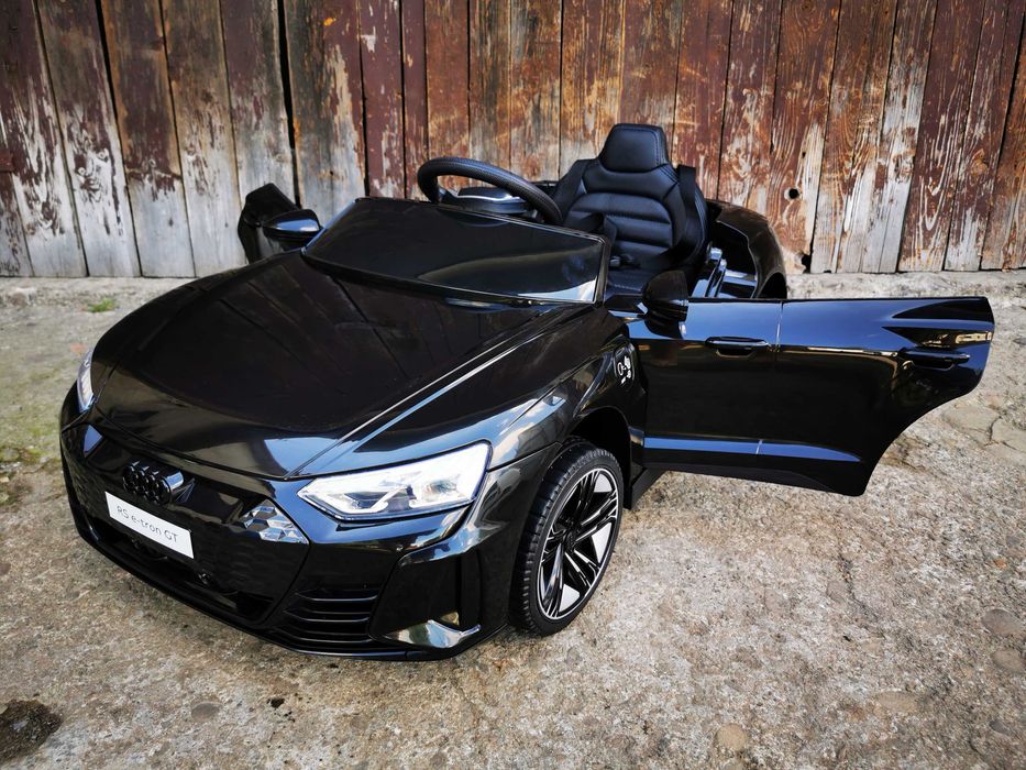 Samochód AUDI RS QUATTRO 4x4 Auto AKUMULATOR Motor Elektryczny DZIECI