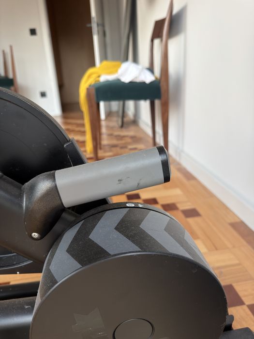 Wahoo KICKR MOVE – Rolo de Treino Inteligente Premium