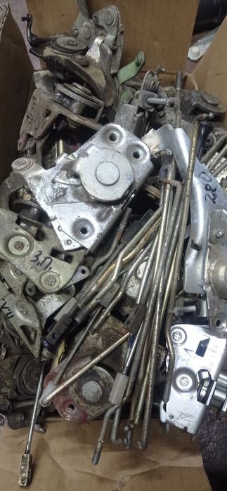 Замок двери ВАЗ 2101-2107: 100 грн. - Дверні замки та ключі Харків на Olx