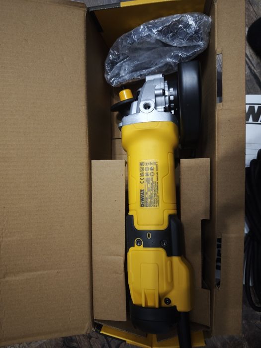 DeWalt DWE4257-QS regulacja obrotów 1500W
