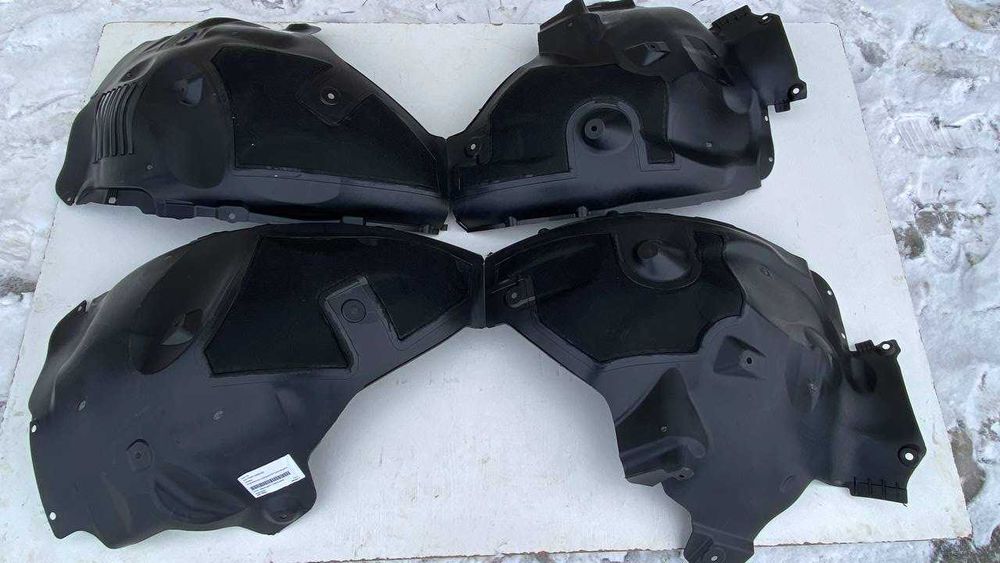 Подкрылок передний Tesla Model Y LH/RH 492613-00-A, 1492614-00-A