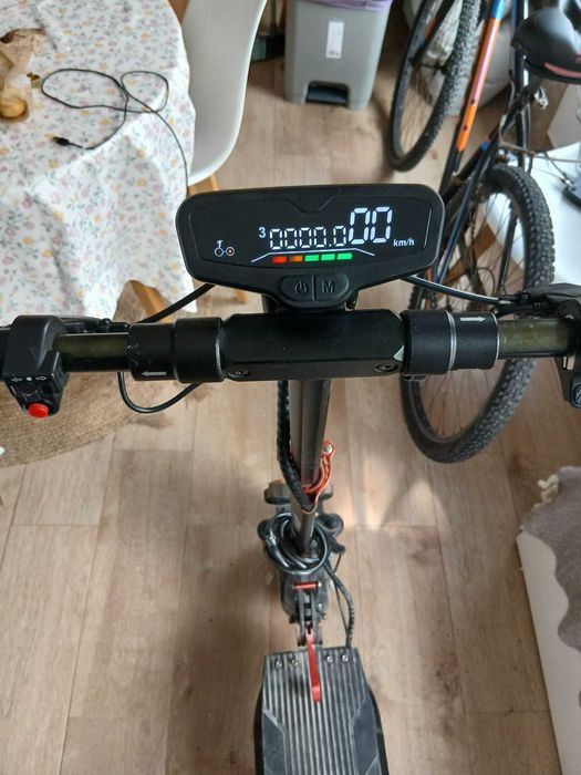 Trotinete UrbanGlide eCross Pro Motor 800W Bateria 48V Autonomia 50Km