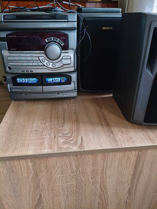 Продам музыкальный центр с колонками