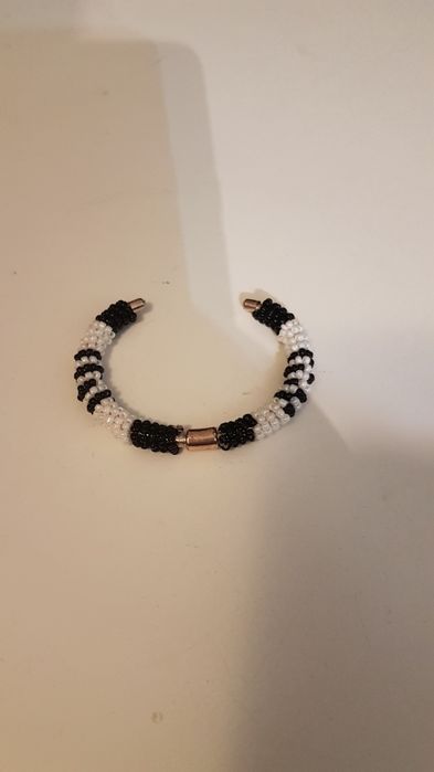 Bransoletka z koralików Only