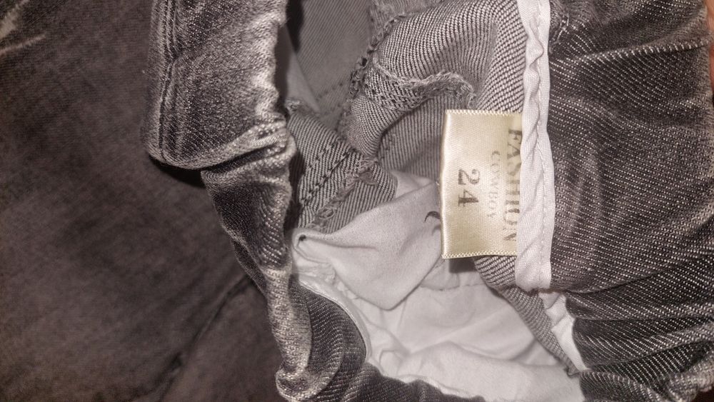 Продам  джинси на хлопчика