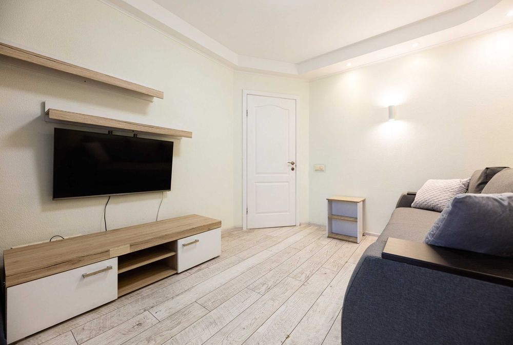 2К квартира Дарницька площа, Дарниця , Чернігівська 3поверх