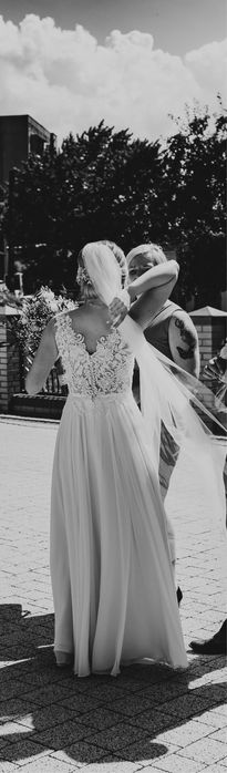 Suknia ślubna ivory