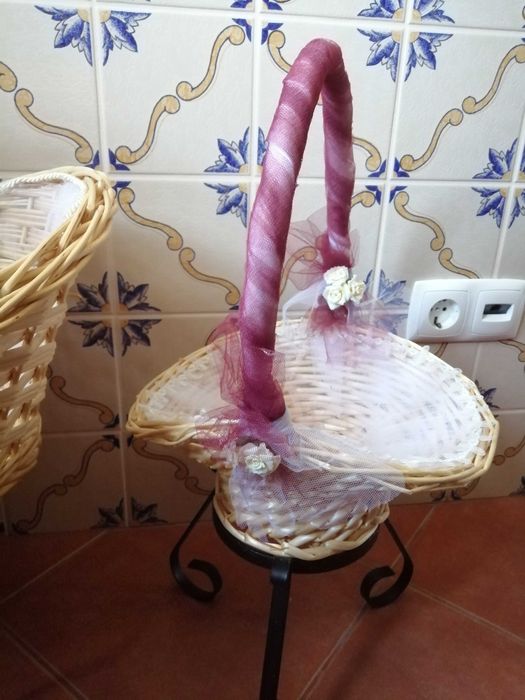 Cestos forrados a tule p/lembranças batizado e casamento