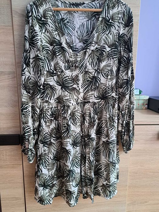 Ubrania damskie w rozmiarze 40