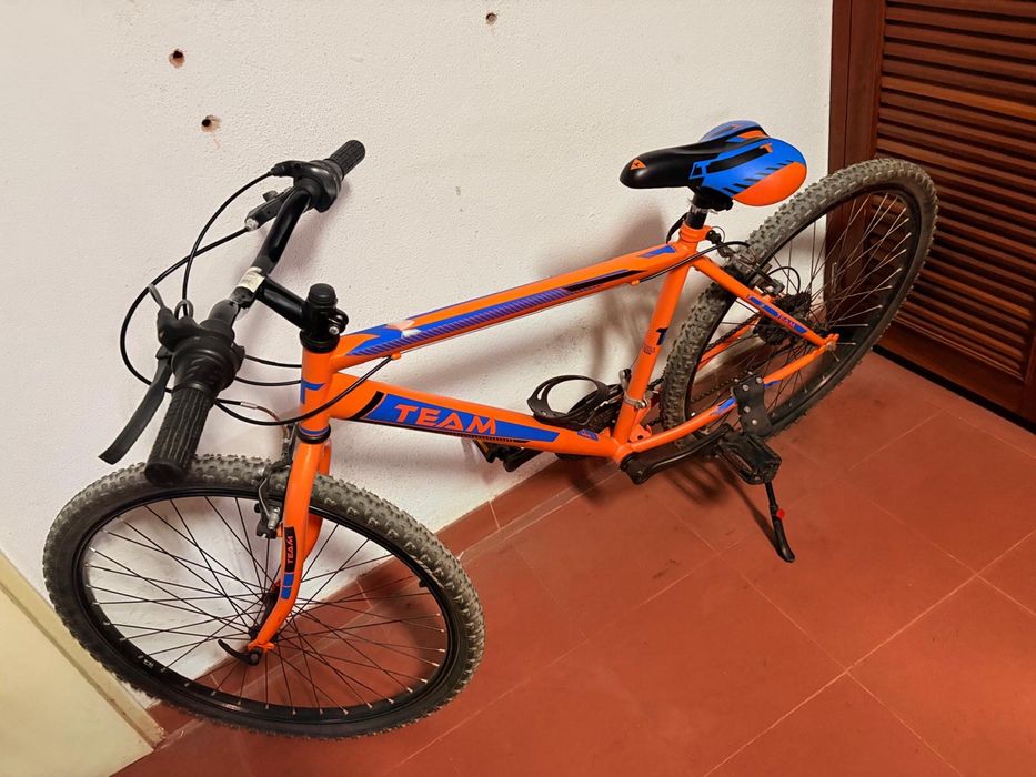 Bicicleta mas a bomba para encher