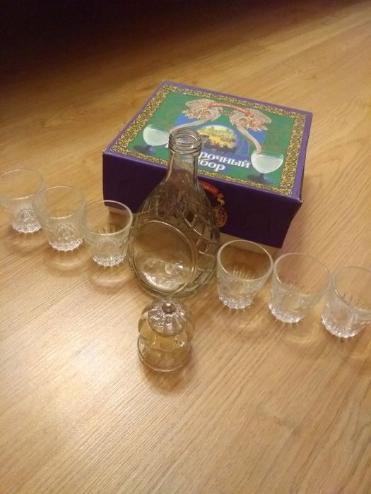 Набір графин та рюмки Новий