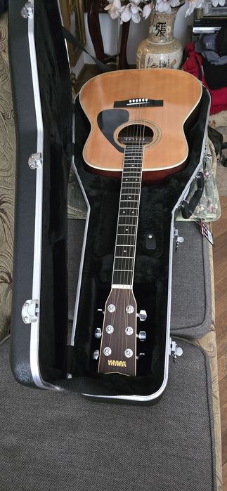 Futerał  do gitary nowy