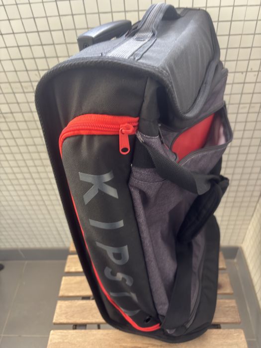 Mala pequena e prática de viagem.