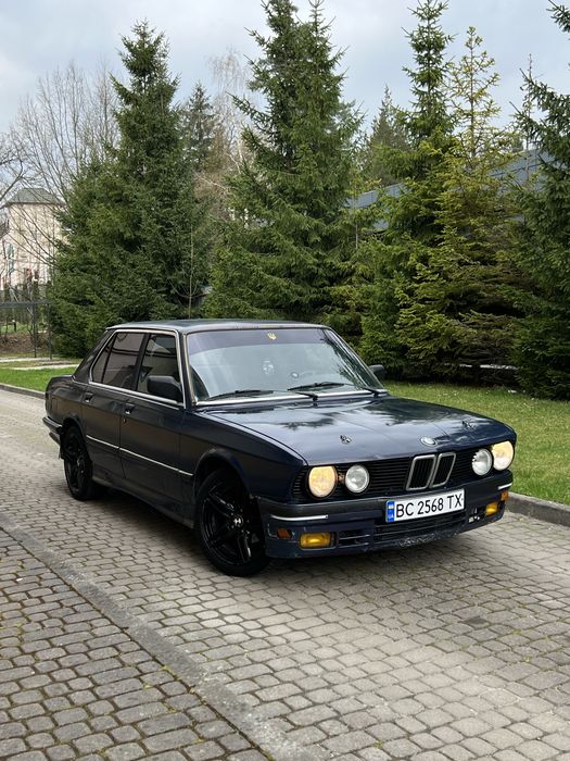 BMW e28 1985 2.4 Турбо Дизель Переоформлення Обмін на Мото