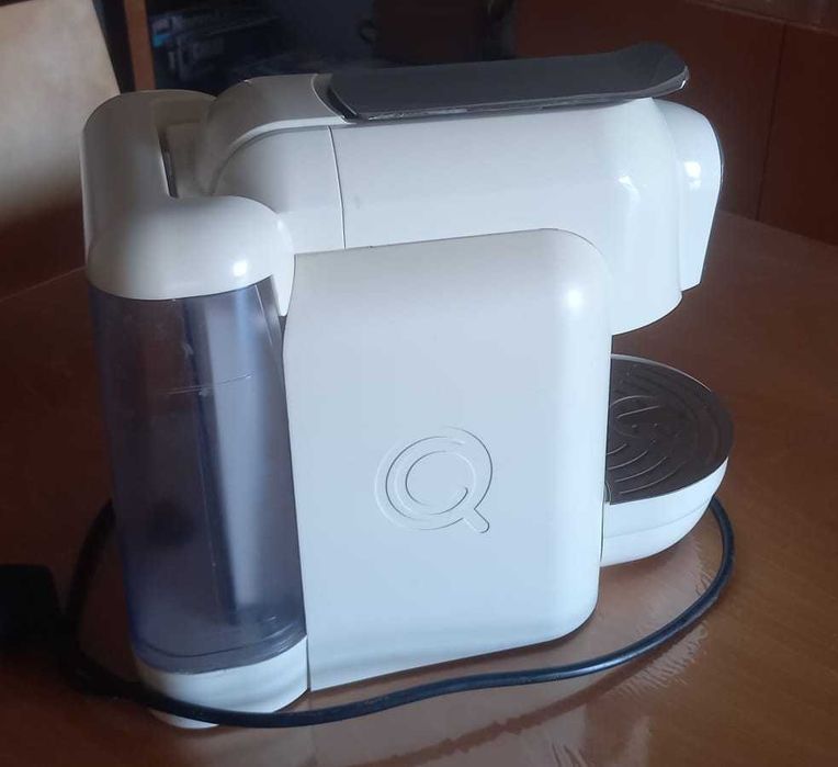 Máquina de Café Delta_Bom Estado_Côr Branca