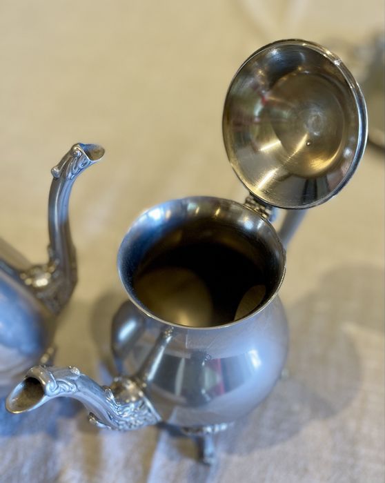 Elegância e Tradição em Cada Chávena