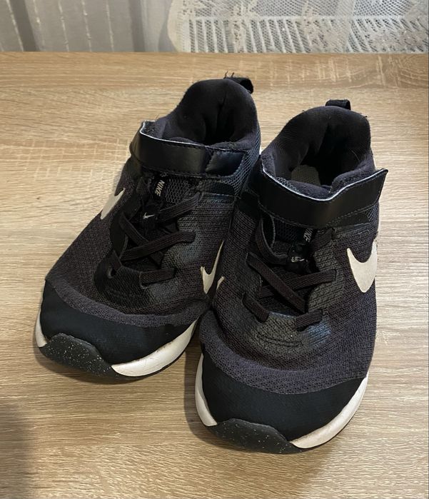 Продам кросівки Adidas,розмір  32-33