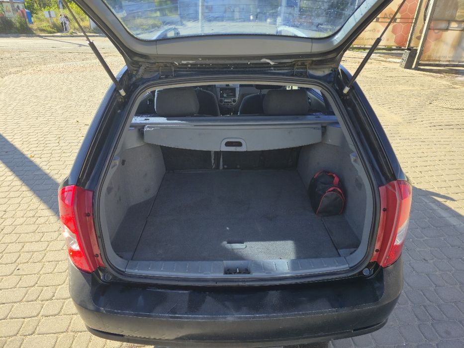 Продам Chevrolet lacetti 1.8.Читайте опис Без торга
