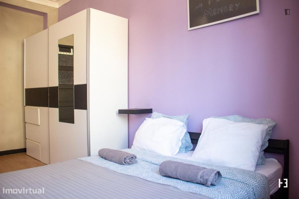 Quarto - localizado em Paranhos Porto