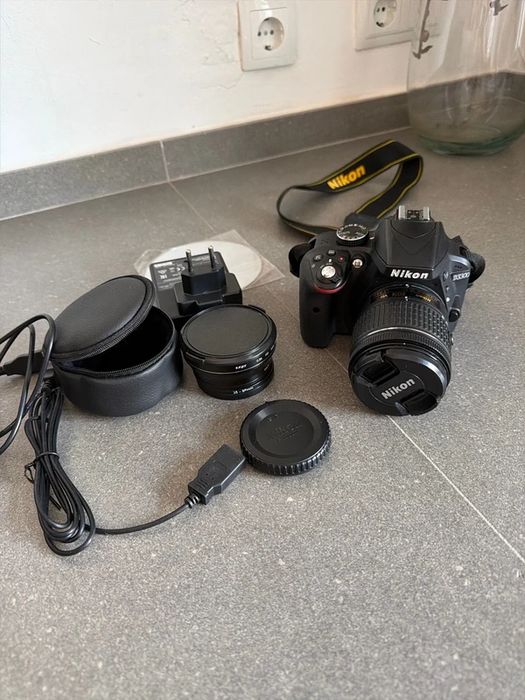 Nikon D3300 DSLR com 2 Lentes e Acessórios