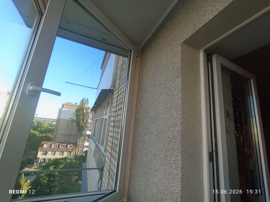 (3) Продам 1-кімнатну квартиру Військове містечко вул. О. Антонова 5314