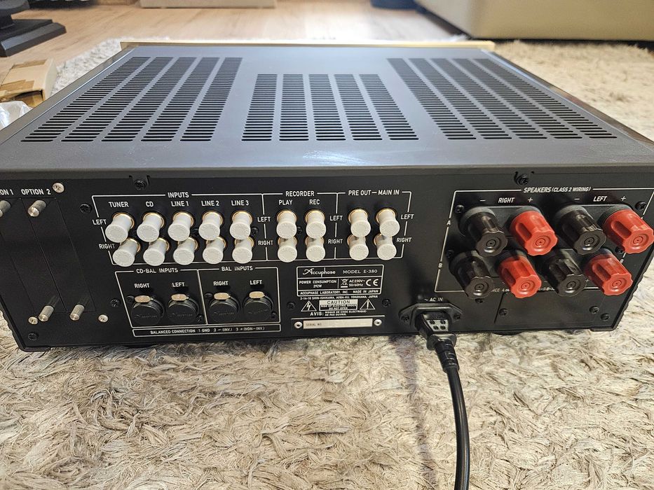 Wzmacniacz Accuphase E-380