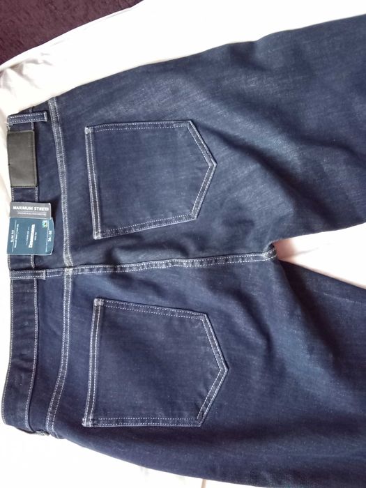 Dżinsy granatowe rozmiar 36/32, Dressman