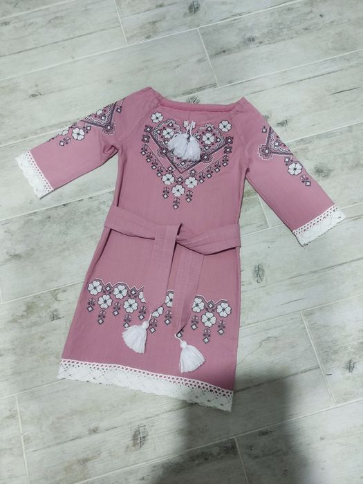 Вишиванка для дівчинки