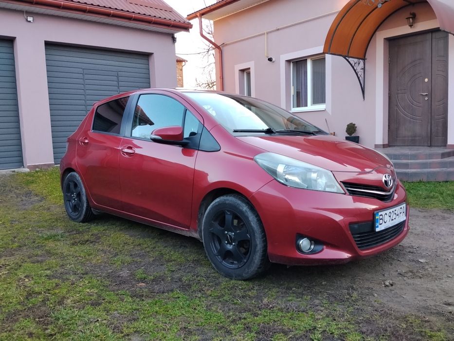 Toyota Yaris 2011 automat