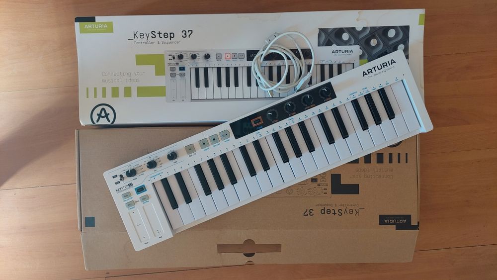 Teclado controlador midi arturia keystep 37