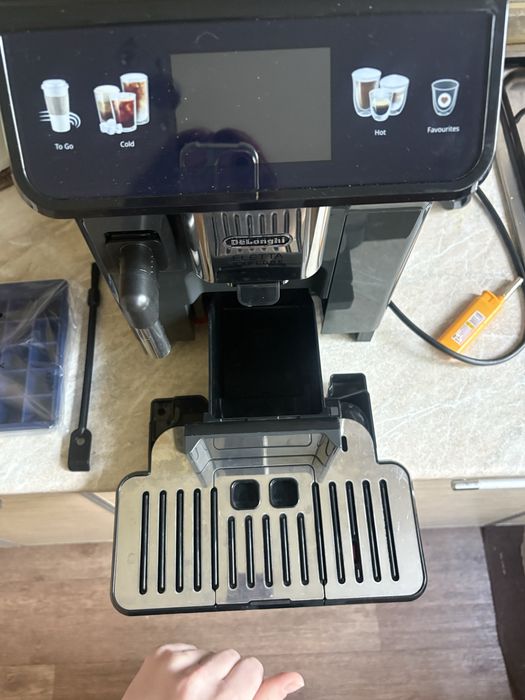 DeLonghi Eletta Explore ECAM450.65.G / почти новая / Cold Bre