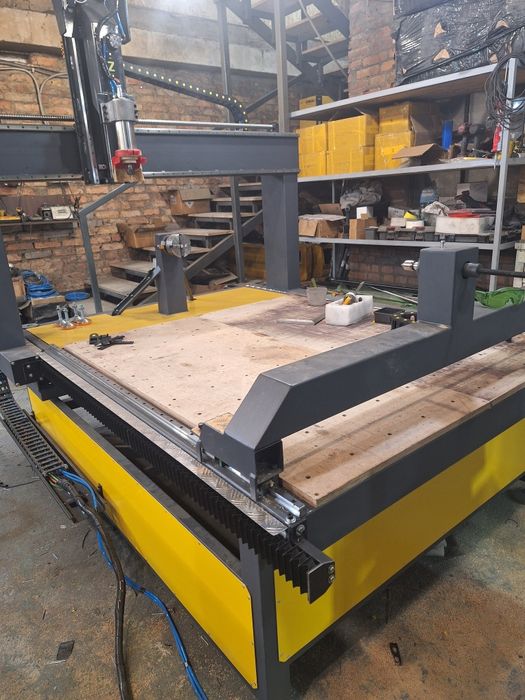 Потужний ЧПУ фрезер 1800х1800х800 4д