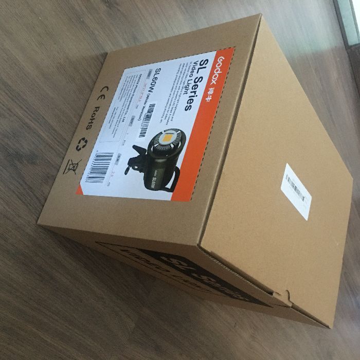 Godox комплект постійного LED світла: SL60W + октобокс з сотами 95см