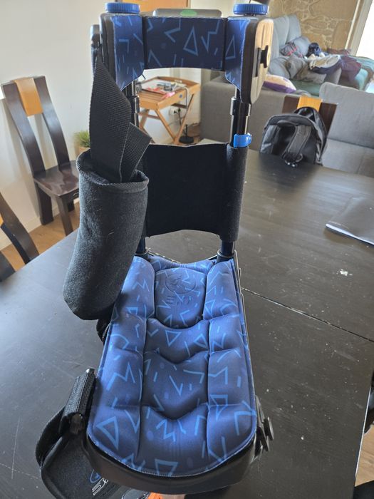 Muleta canadiana ortotese iWalk para andar