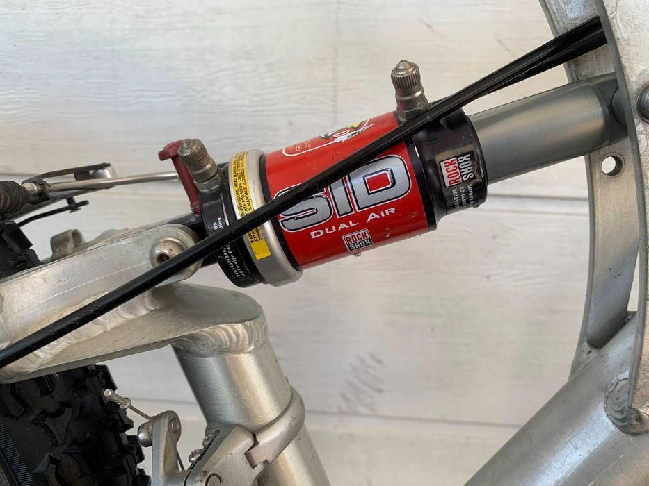 Rower Arrow Sirius Red Racing Shimano Deore XT Rock Shox SID Ritchey