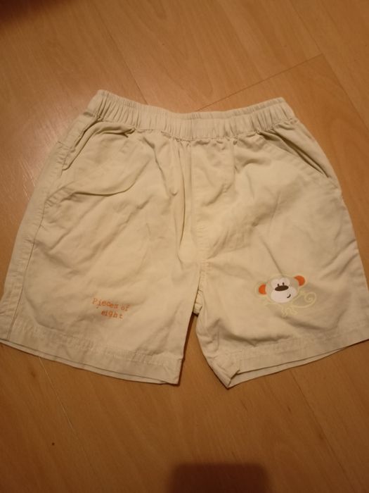 Krótkie spodenki dla chłopca rozmiar 74
