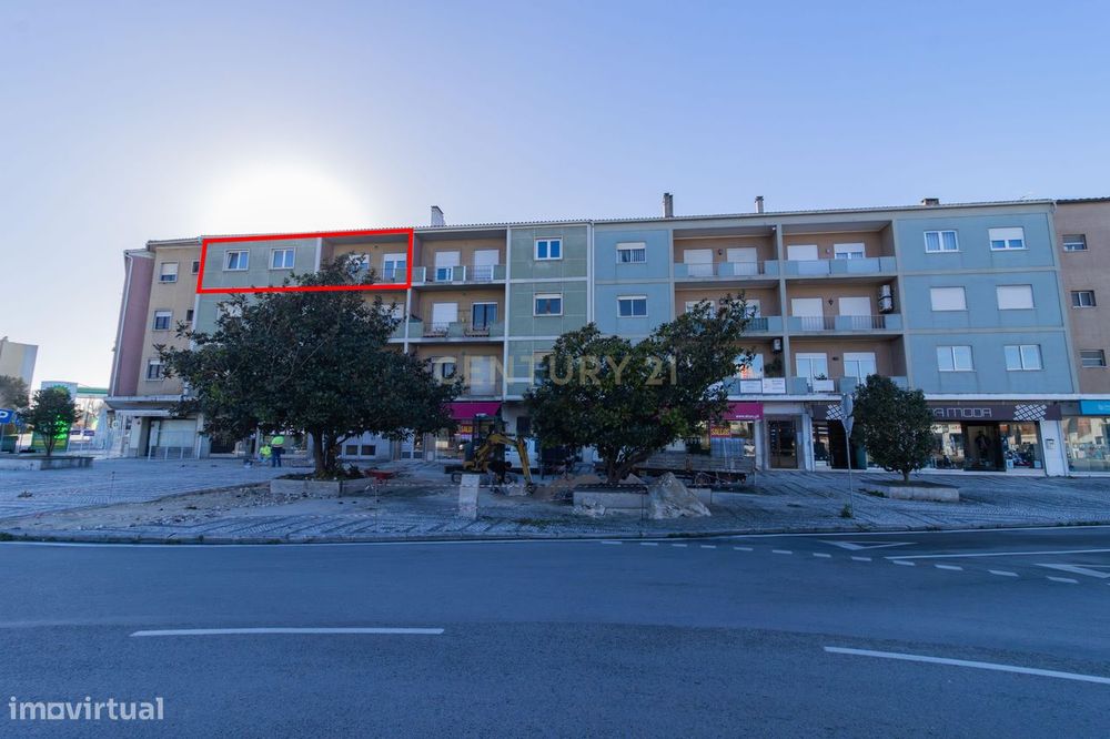 Apartamento T4 no Centro da Marinha Grande | Excelente Oportunidade de