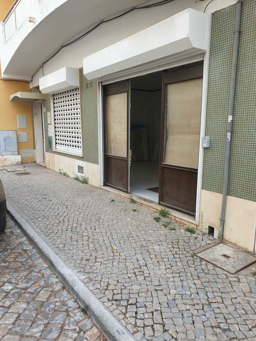 Loja para venda no centro da vila