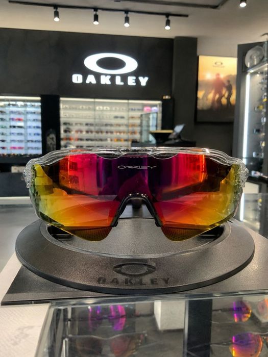 Сонцезахисні окуляри Oakley