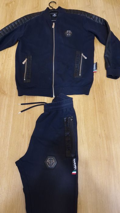 Dres  Philipp Plein  roz. M