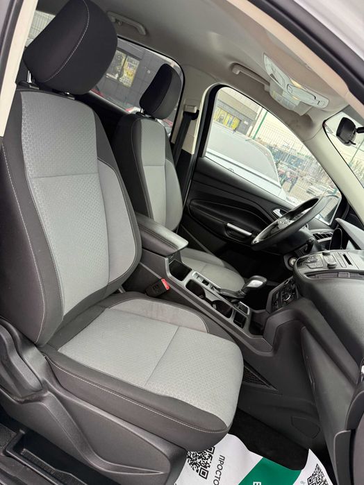 Продам Ford Escape 2018 рік можлива розстрочка,кредит,обмін!