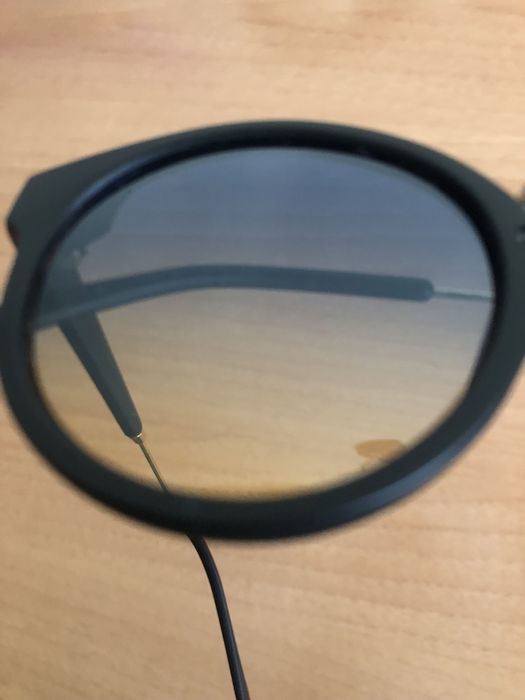 Óculos de sol pretos