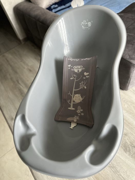 Дитяча ванночка з підставкою